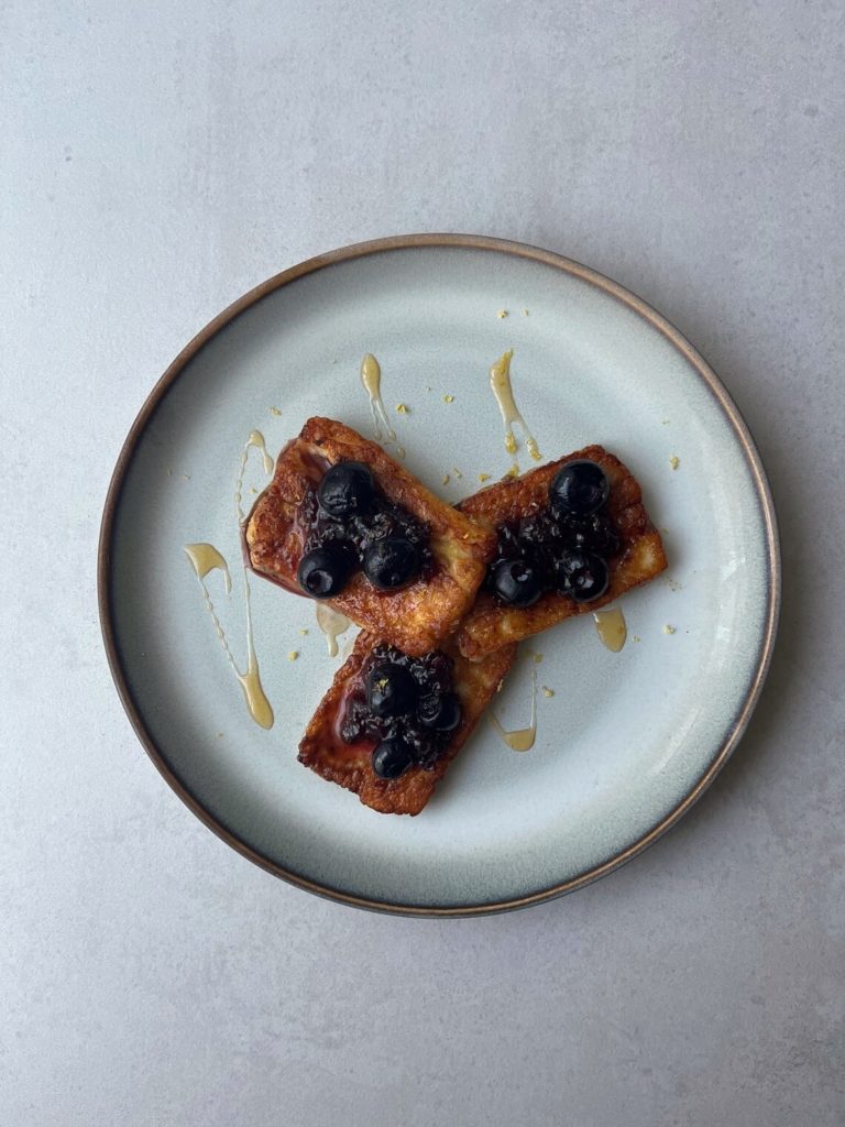 Halloumi with Blueberries